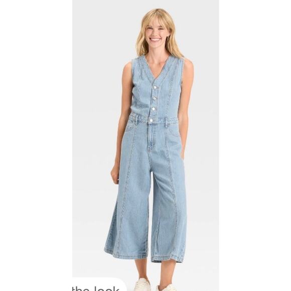 NWT Universal Thread Size 14 Sleeveless Cropped Light Wash Denim Jumpsuit - Picture 1 of 6